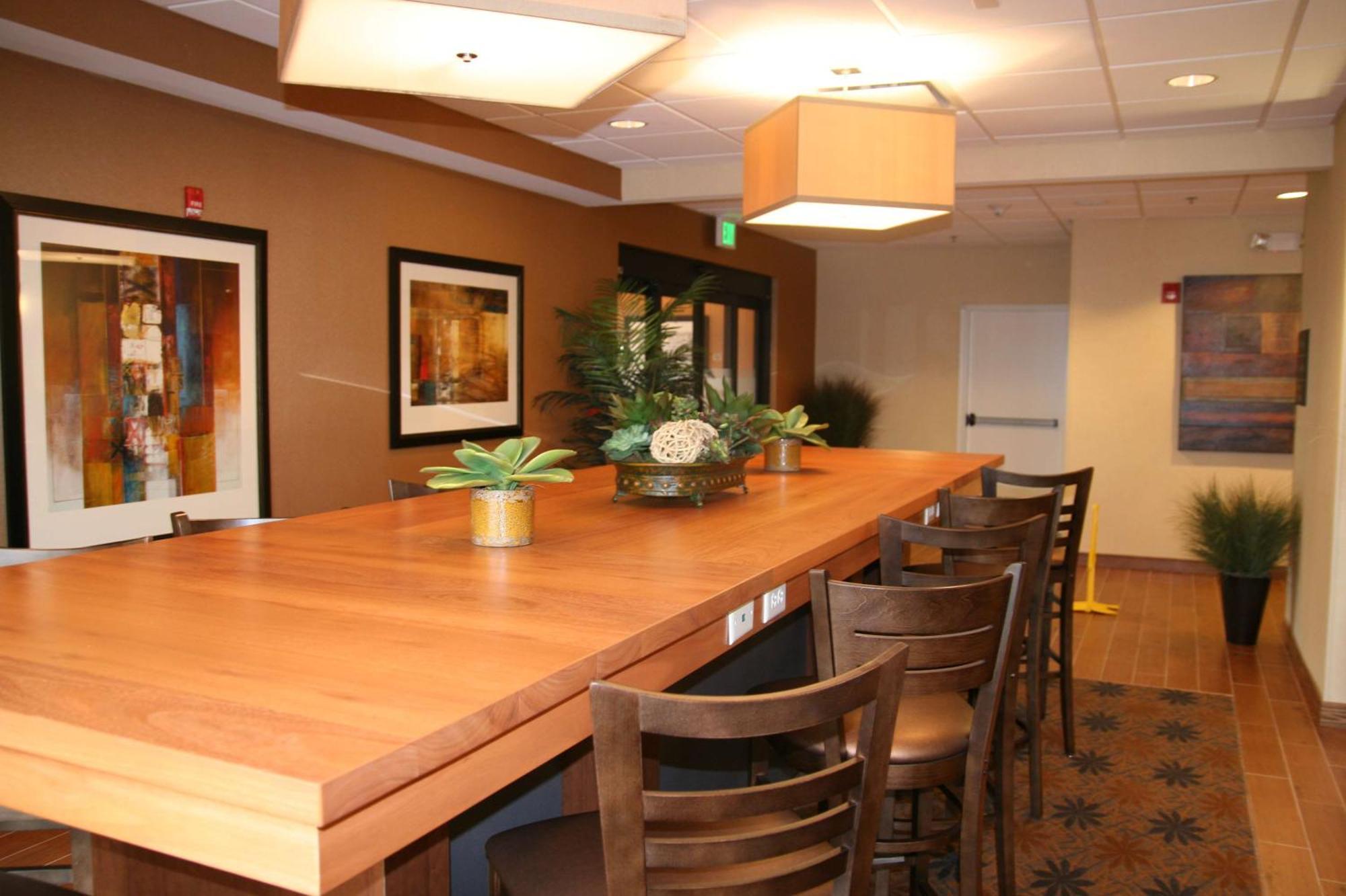 Hampton Inn La Junta מראה חיצוני תמונה